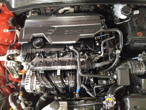 Used 2024 Hyundai Elantra SEL image 30