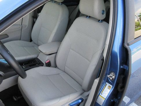 Used 2015 Volkswagen e-Golf SEL Premium FWD image 12