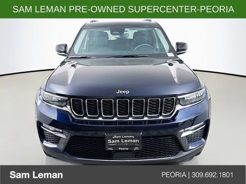 Used 2024 Jeep Grand Cherokee Limited image 2