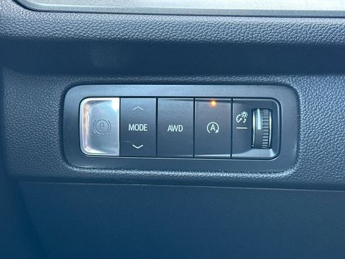 Certified 2024 Chevrolet Traverse LT image 36