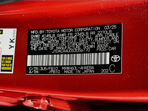 Used 2025 Toyota Prius LE FWD image 12