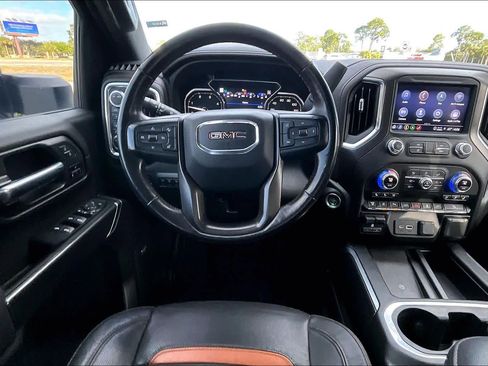 Used 2022 GMC Sierra 2500 AT4 w/ AT4 Premium Plus Package image 6