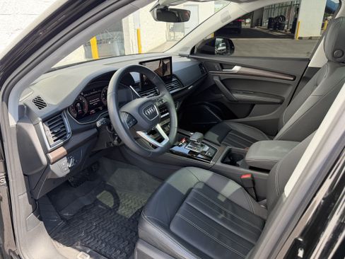 Used 2023 Audi Q5 2.0T Premium Plus w/ Premium Plus Package AWD/4WD image 9