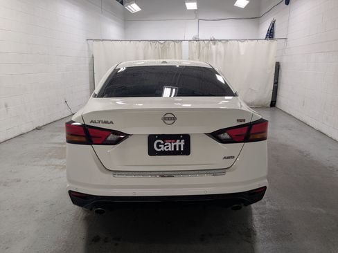 Used 2023 Nissan Altima 2.5 SR AWD/4WD image 8