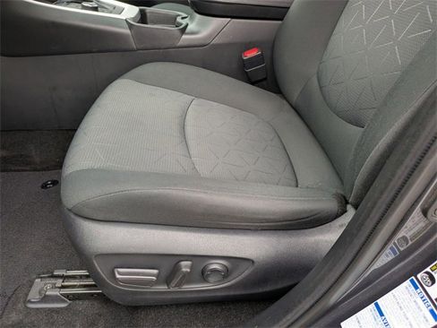 Used 2021 Toyota RAV4 XLE w/ Carpet Mat Package (TMS) image 15
