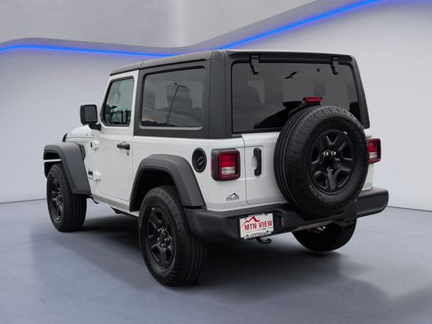 Used 2025 Jeep Wrangler Sport AWD/4WD image 7