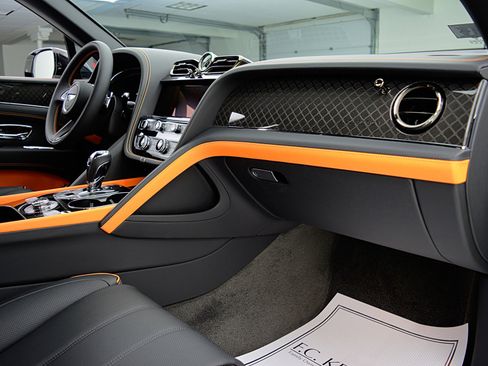 New 2025 Bentley Bentayga image 35