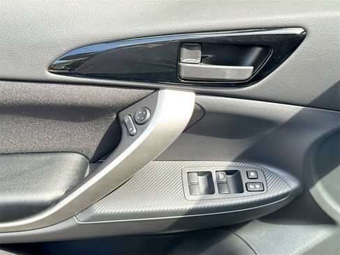 Used 2025 Mitsubishi Eclipse Cross ES image 18