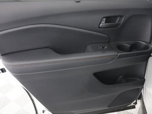 Used 2025 Honda Passport TrailSport image 27