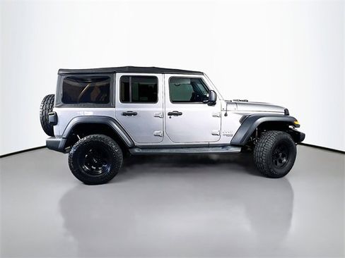 Used 2018 Jeep Wrangler Unlimited Sport S image 8