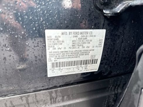 Used 2024 Ford Explorer XLT w/ Equipment Group 202A AWD/4WD image 28