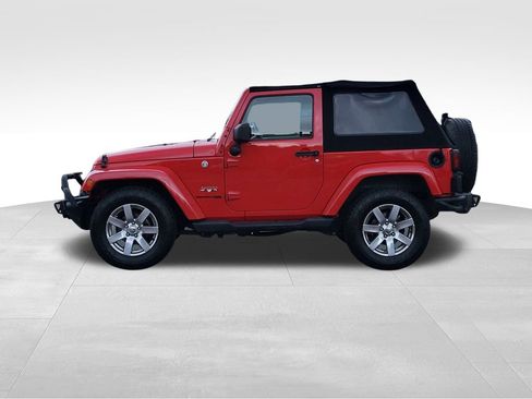 Used 2018 Jeep Wrangler Sahara w/ Connectivity Group image 5