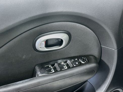 Used 2019 Kia Soul + FWD image 15