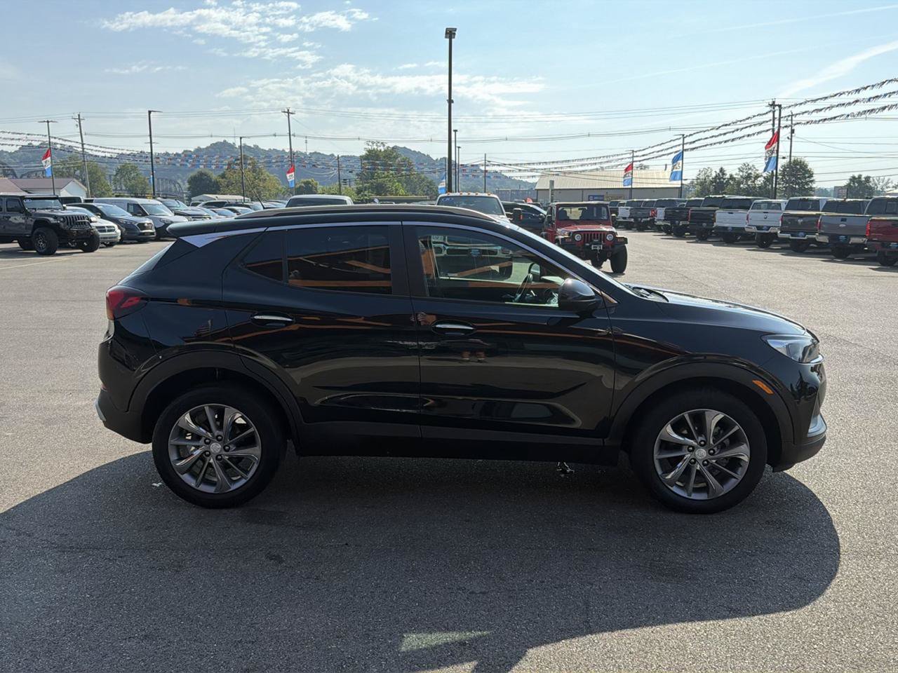 Used 2022 Buick Encore GX Select w/ Experience Buick Package FWD image 22