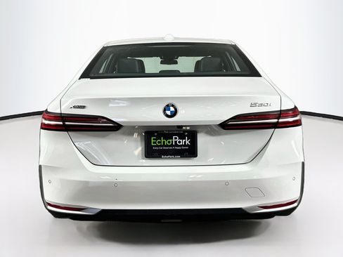 Used 2026 BMW 530i xDrive AWD/4WD image 7
