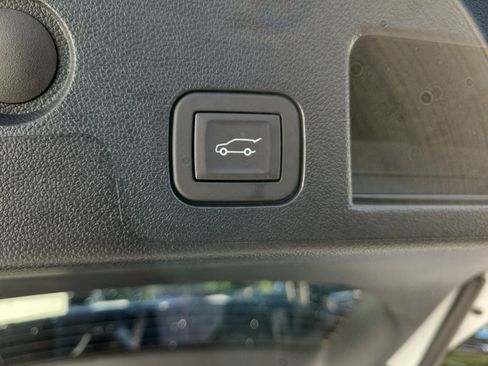 New 2027 GMC Terrain Elevation w/ Elevation Premium Package FWD image 10