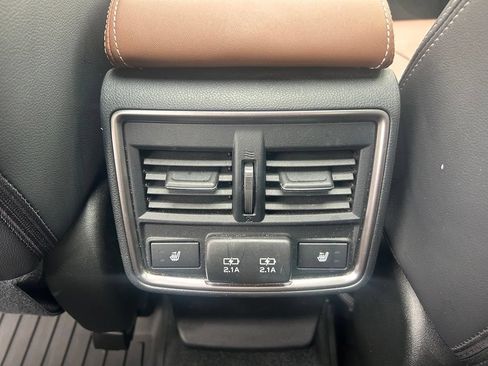 Used 2022 Subaru Forester Touring AWD/4WD image 17