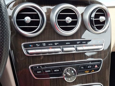 Certified 2018 Mercedes-Benz C 300 4MATIC Sedan image 16