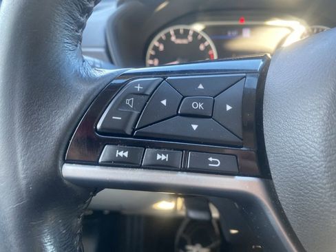 Used 2023 Nissan Altima 2.5 SV w/ SV Premium Package image 18