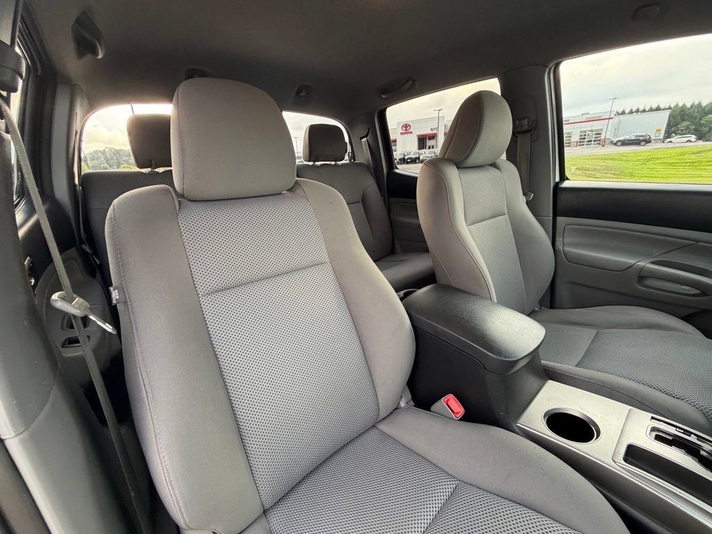Used 2015 Toyota Tacoma 4x4 Double Cab w/ TRD Sport Package image 39