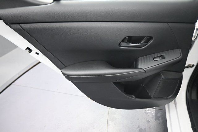 Used 2024 Nissan Sentra SV FWD image 18