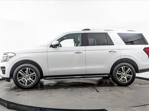 Used 2023 Ford Expedition Limited image 4