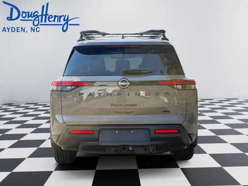 Used 2024 Nissan Pathfinder Rock Creek AWD/4WD image 4