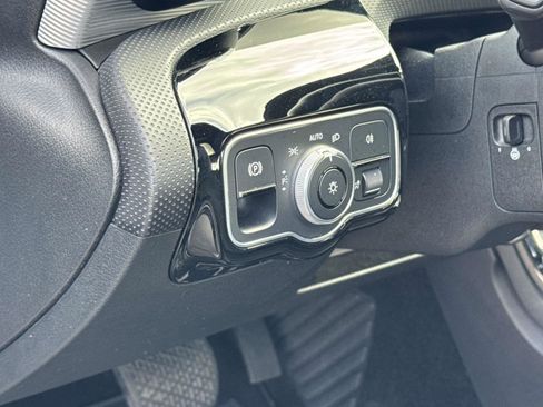 Used 2020 Mercedes-Benz CLA 250 4MATIC image 12