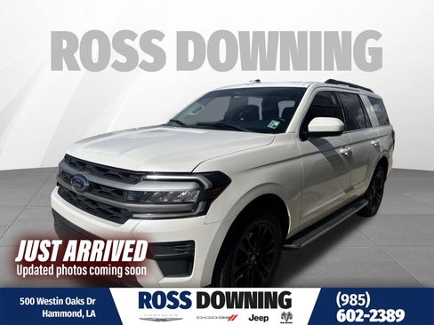Used 2022 Ford Expedition XLT RWD image 1