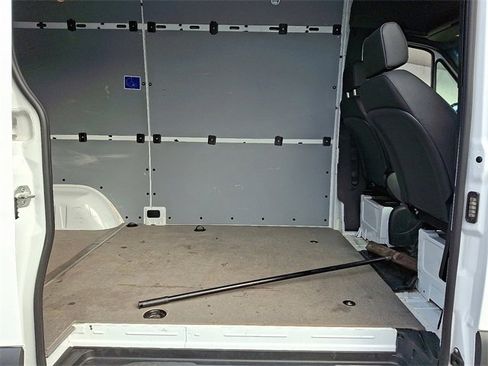 Used 2025 Mercedes-Benz Sprinter 2500 image 10