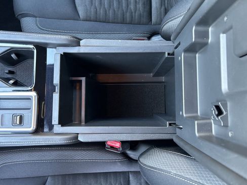 Used 2022 Nissan Pathfinder SV w/ Cargo Package image 27