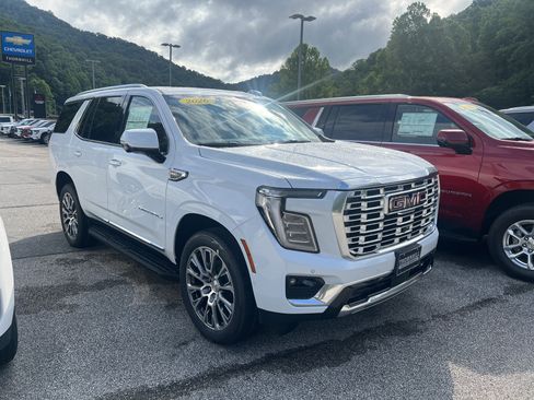 New 2026 GMC Yukon Denali w/ LPO, Get Active Package AWD/4WD image 3