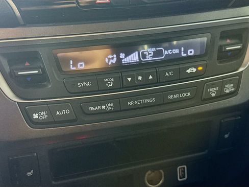 Used 2022 Honda Pilot Special Edition image 18