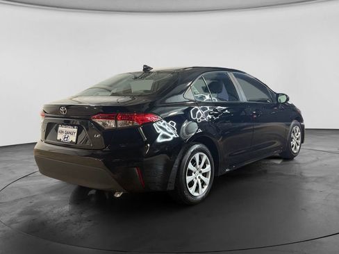 Used 2023 Toyota Corolla LE FWD image 4