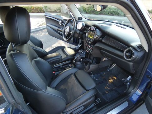 Used 2015 MINI Cooper S image 25