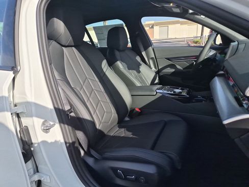 New 2027 BMW i5 eDrive40 w/ M Sport Package RWD image 33
