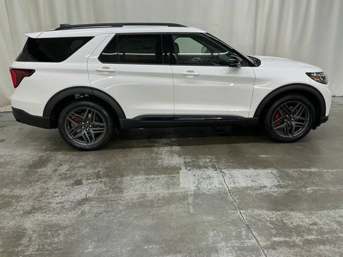 New 2026 Ford Explorer ST w/ Sun And Sound Package AWD/4WD image 4
