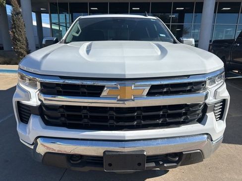 Used 2023 Chevrolet Silverado 1500 LT image 2