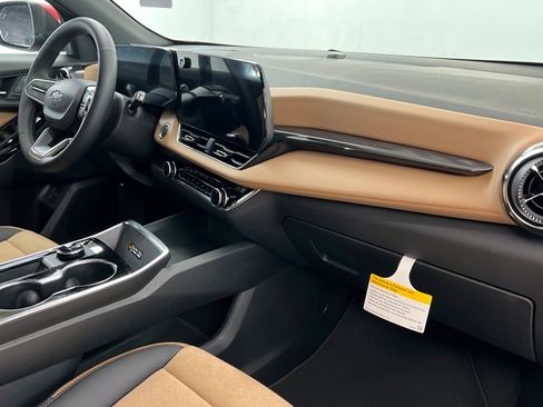 New 2026 Chevrolet Equinox ACTIV w/ Convenience Package III image 25