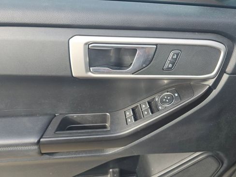 Used 2021 Ford Explorer 2WD image 22