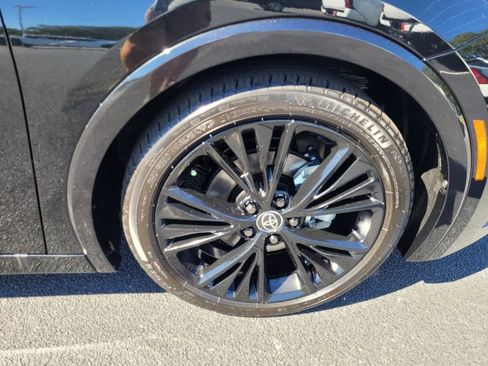 New 2026 Toyota Prius Plug-In Hybrid image 16