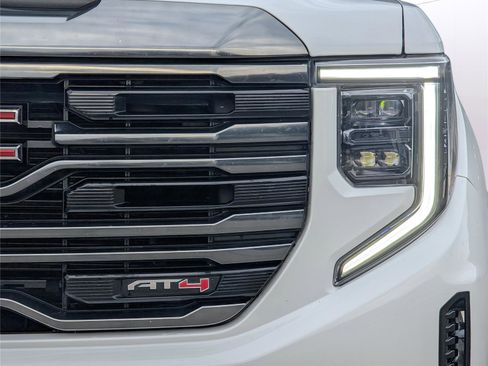 Used 2024 GMC Sierra 1500 AT4 w/ Technology Package image 40