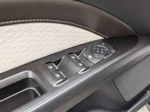 Certified 2019 Ford Fusion SE w/ Equipment Group 151A image 13