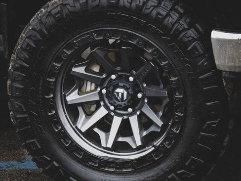 Used 2020 Chevrolet Silverado 1500 LT w/ Texas Edition image 27