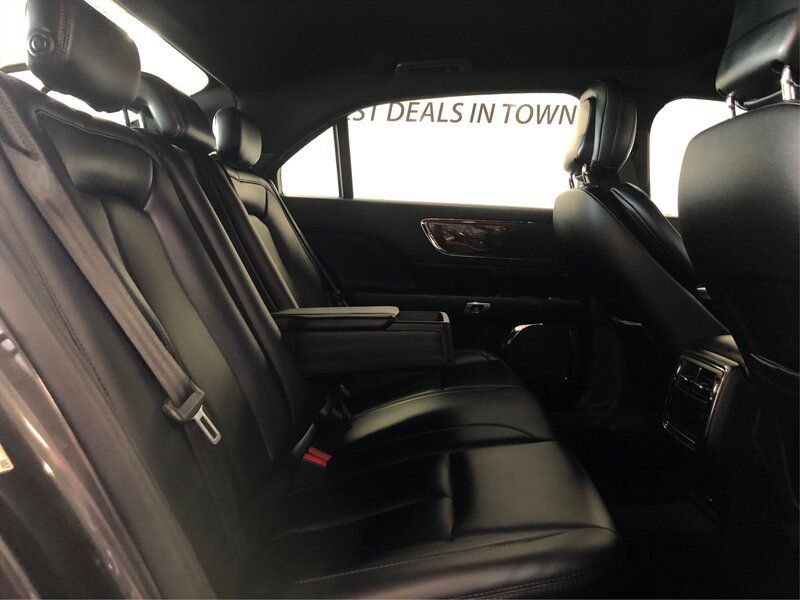Used 2019 Lincoln Continental Premiere FWD image 10