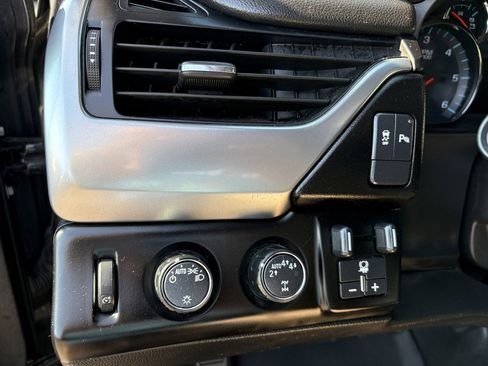 Used 2020 Chevrolet Suburban 4WD w/ Max Trailering Package image 14