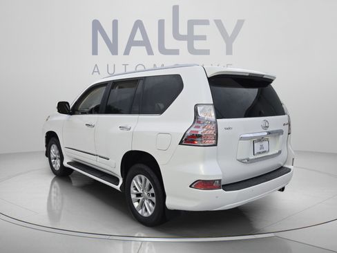 Used 2017 Lexus GX 460 Premium w/ Premium Package AWD/4WD image 3
