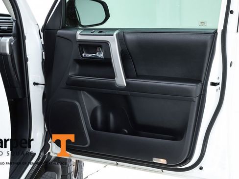 Used 2014 Toyota 4Runner 4WD image 32