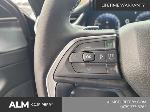 New 2025 Jeep Grand Cherokee Altitude image 22