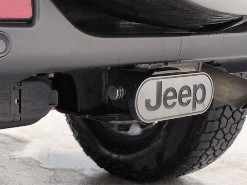 Certified 2020 Jeep Wrangler Unlimited Sahara image 35